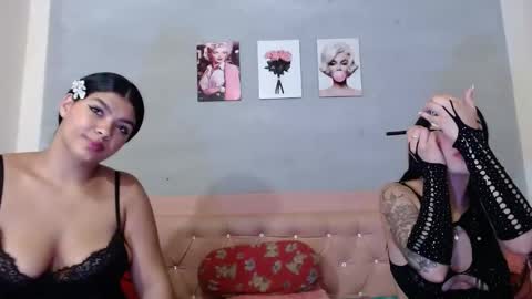 Snapshot of camila_meza chatting on 10.23.25 camila_meza online show from 10.23.25