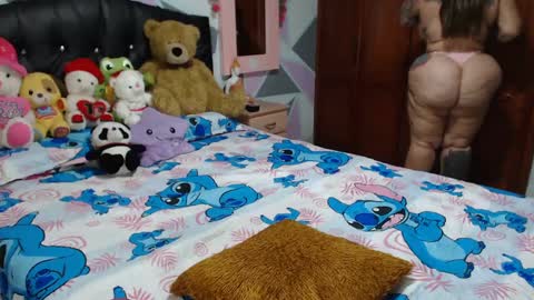 Snapshot of camila_rosess chatting on 09.16.25 valentinaEpic way Ive been fucked 1515 online show from 09.16.25