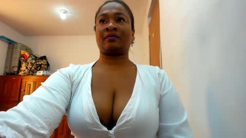 Camila online show from 09.28.25