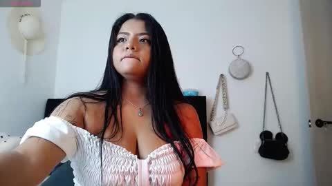 camila_torresss online show from 11.12.25