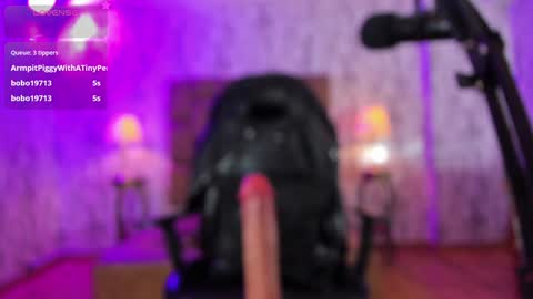 Snapshot of camilaachain chatting on 01.18.25 online show from 01.18.25