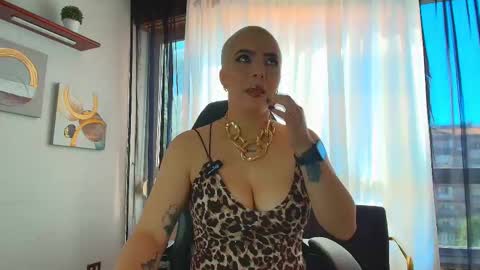 Snapshot of camilaachain chatting on 10.06.25 online show from 10.06.25