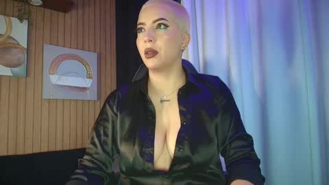 Snapshot of camilaachain chatting on 12.16.25 online show from 12.16.25