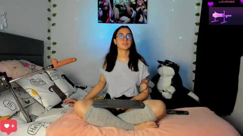 CAMILAA LEE  online show from 03.04.25