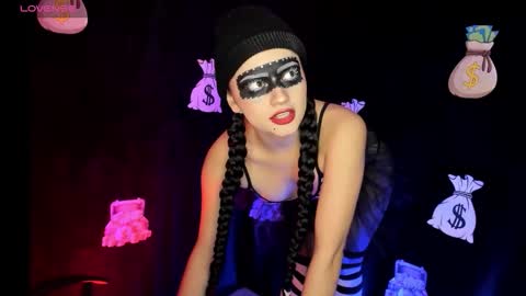 Snapshot of camilaandrade_ chatting on 10.31.25 Cami online show from 10.31.25