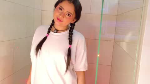Snapshot of camilaandrade_ chatting on 05.03.26 Cami online show from 05.03.26
