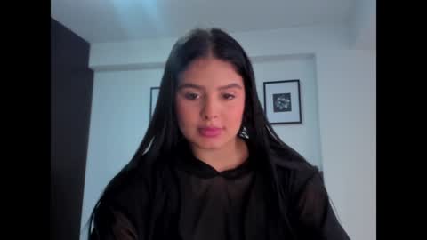 camilagomez_ch online show from 01.05.25