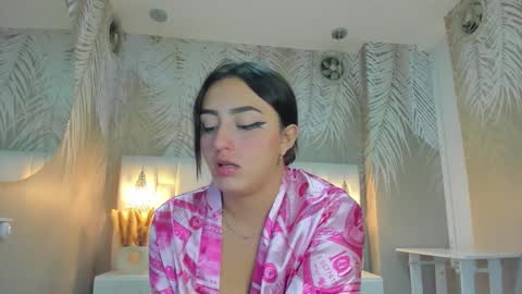 Snapshot of camilahunter__ chatting on 12.23.25 Camila online show from 12.23.25