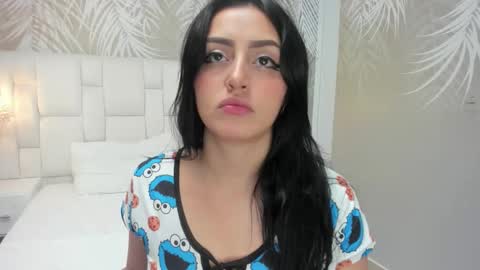 Snapshot of camilahunter__ chatting on 02.12.26 Camila online show from 02.12.26