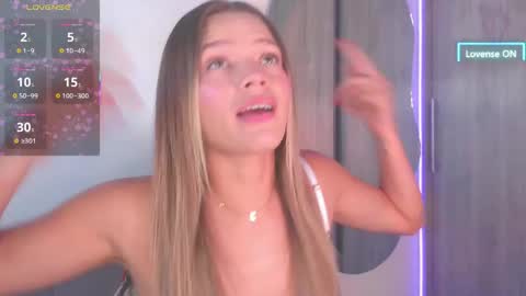 Snapshot of camilamonroee chatting on 04.22.26 Camila Monroee online show from 04.22.26