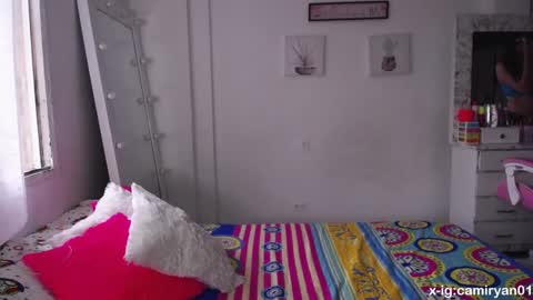 Snapshot of camilaryan chatting on 01.09.25 X IGcamiryan01 online show from 01.09.25