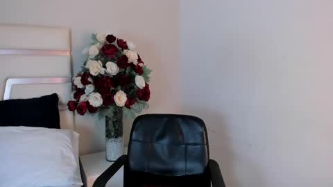 Camila online show from 01.05.25