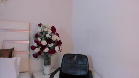 Camila online show from 02.12.25