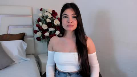 Camila online show from 03.04.25