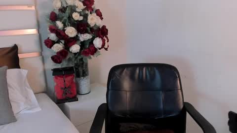 Camila online show from 03.11.25