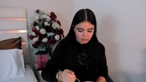 Camila online show from 03.11.25