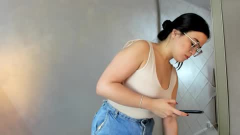 Camila online show from 09.09.25