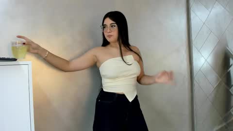 Camila online show from 09.12.25