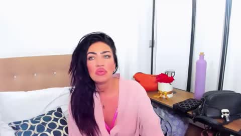 CamileEyes online show from 12.18.24