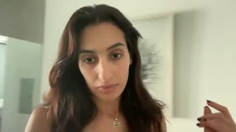 Snapshot of camiliakxoxo chatting on 01.14.25 camiliakxoxo online show from 01.14.25