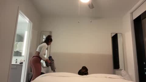 Snapshot of camiliakxoxo chatting on 10.04.25 camiliakxoxo online show from 10.04.25