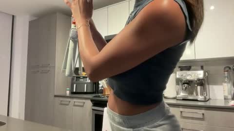 camiliakxoxo online show from 11.04.25