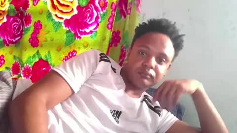 Snapshot of camilla_henzell chatting on 12.16.25 Camic Henzell online show from 12.16.25