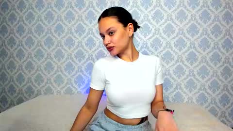 camilla_williamsss online show from 10.08.25