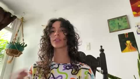 Snapshot of camille_delrey chatting on 10.27.25 Camille online show from 10.27.25