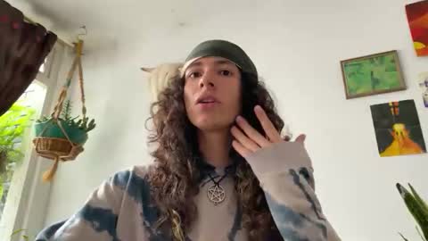 Snapshot of camille_delrey chatting on 11.06.25 Camille online show from 11.06.25