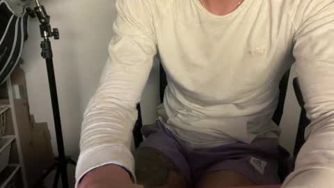 Snapshot of camilo__ chatting on 11.07.25 camilo online show from 11.07.25