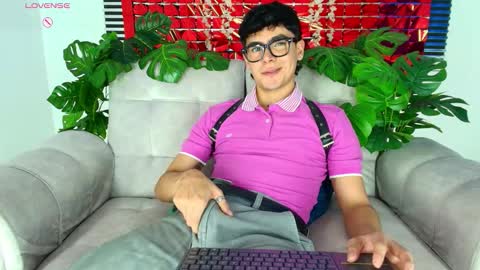 Snapshot of camilo_xcam chatting on 02.25.26 CAMILO online show from 02.25.26