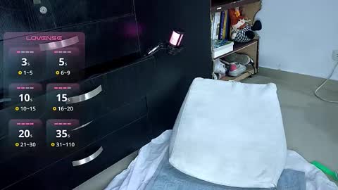 Snapshot of camilonrilli chatting on 11.03.25 Cami online show from 11.03.25