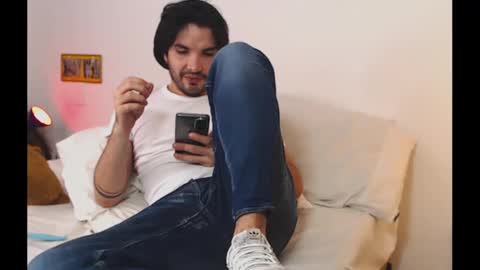 Snapshot of camilosaennz chatting on 01.06.25 camilo online show from 01.06.25