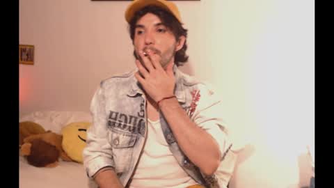 Snapshot of camilosaennz chatting on 01.08.25 camilo online show from 01.08.25