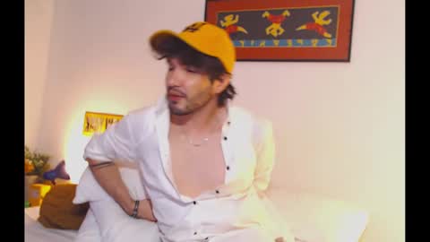 Snapshot of camilosaennz chatting on 01.12.25 camilo online show from 01.12.25