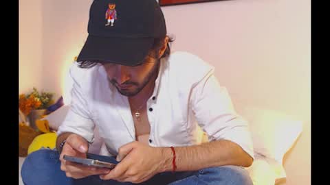 Snapshot of camilosaennz chatting on 01.12.25 camilo online show from 01.12.25