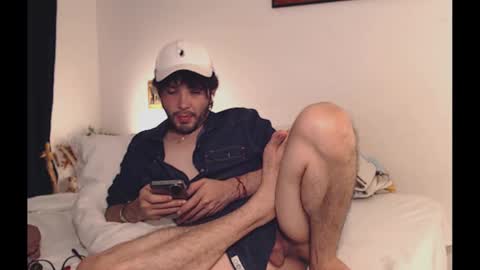 Snapshot of camilosaennz chatting on 01.13.25 camilo online show from 01.13.25