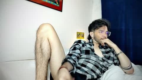 Snapshot of camilosaennz chatting on 01.23.25 camilo online show from 01.23.25