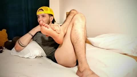 Snapshot of camilosaennz chatting on 01.24.25 camilo online show from 01.24.25