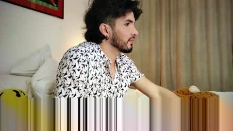 Snapshot of camilosaennz chatting on 01.27.25 camilo online show from 01.27.25