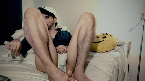 Snapshot of camilosaennz chatting on 02.02.25 camilo online show from 02.02.25