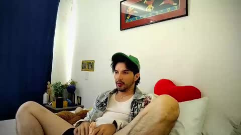 Snapshot of camilosaennz chatting on 03.09.25 camilo online show from 03.09.25