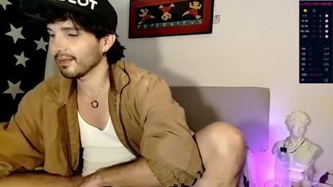 Snapshot of camilosaennz chatting on 09.13.25 camilo online show from 09.13.25