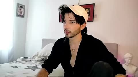 Snapshot of camilosaennz chatting on 09.14.25 camilo online show from 09.14.25
