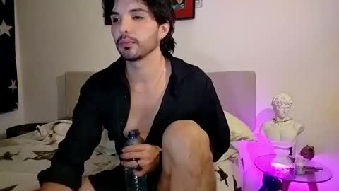 Snapshot of camilosaennz chatting on 09.15.25 camilo online show from 09.15.25