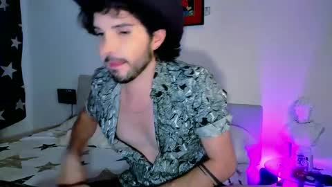 Snapshot of camilosaennz chatting on 10.06.25 camilo online show from 10.06.25