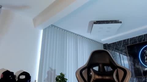 Snapshot of camilowatson chatting on 01.26.25 Camilo Watson online show from 01.26.25