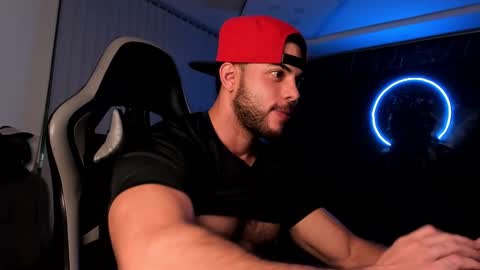 Snapshot of camilowatson chatting on 02.25.25 Camilo Watson online show from 02.25.25