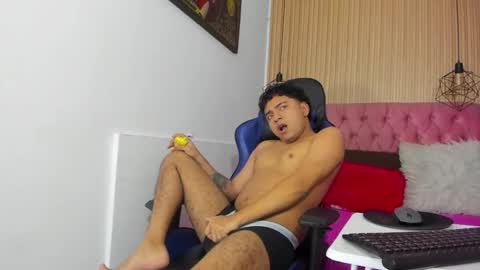 Snapshot of camilowhites chatting on 03.14.26 CamilowhiteS online show from 03.14.26